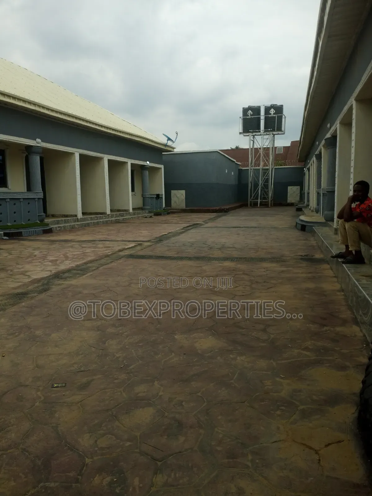 8bdrm Apartment in Zamani Extension, Karu for sale