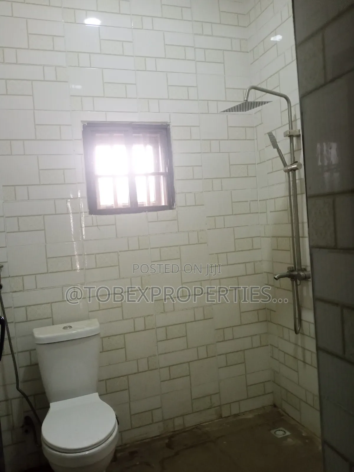 8bdrm Apartment in Zamani Extension, Karu for sale
