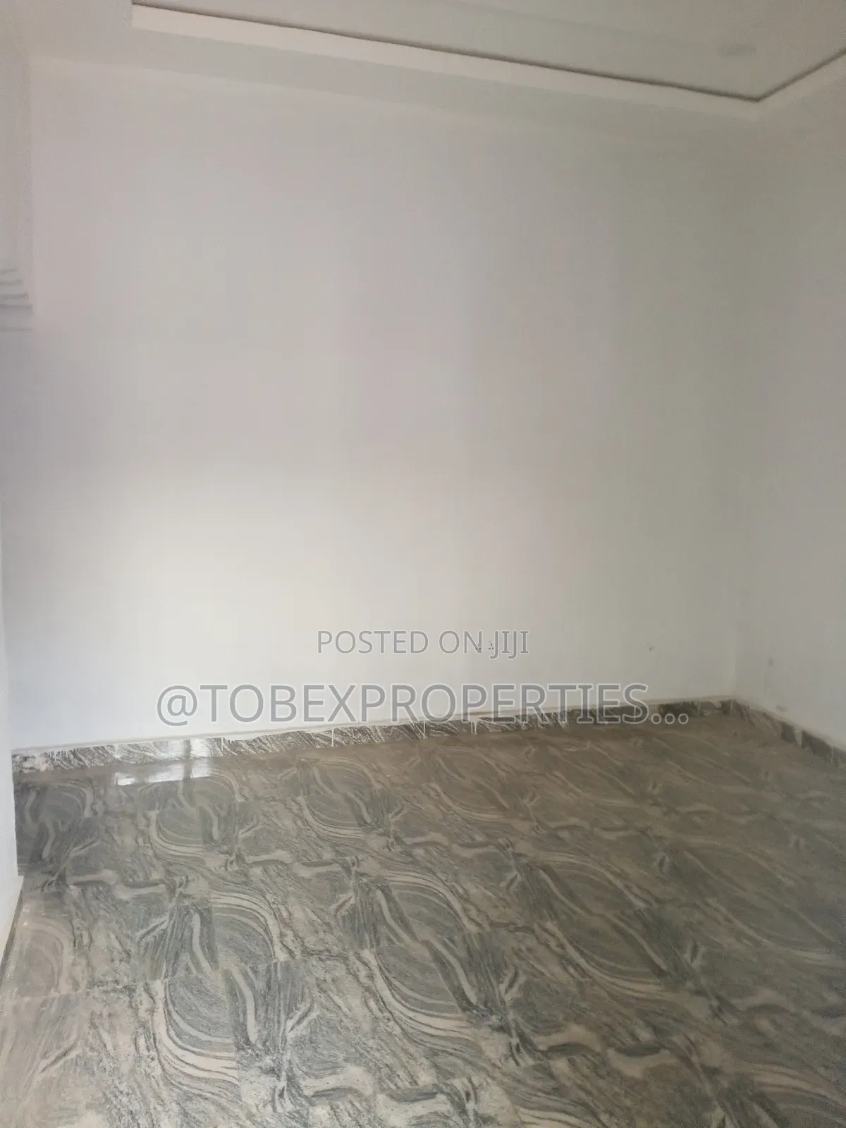 8bdrm Apartment in Zamani Extension, Karu for sale