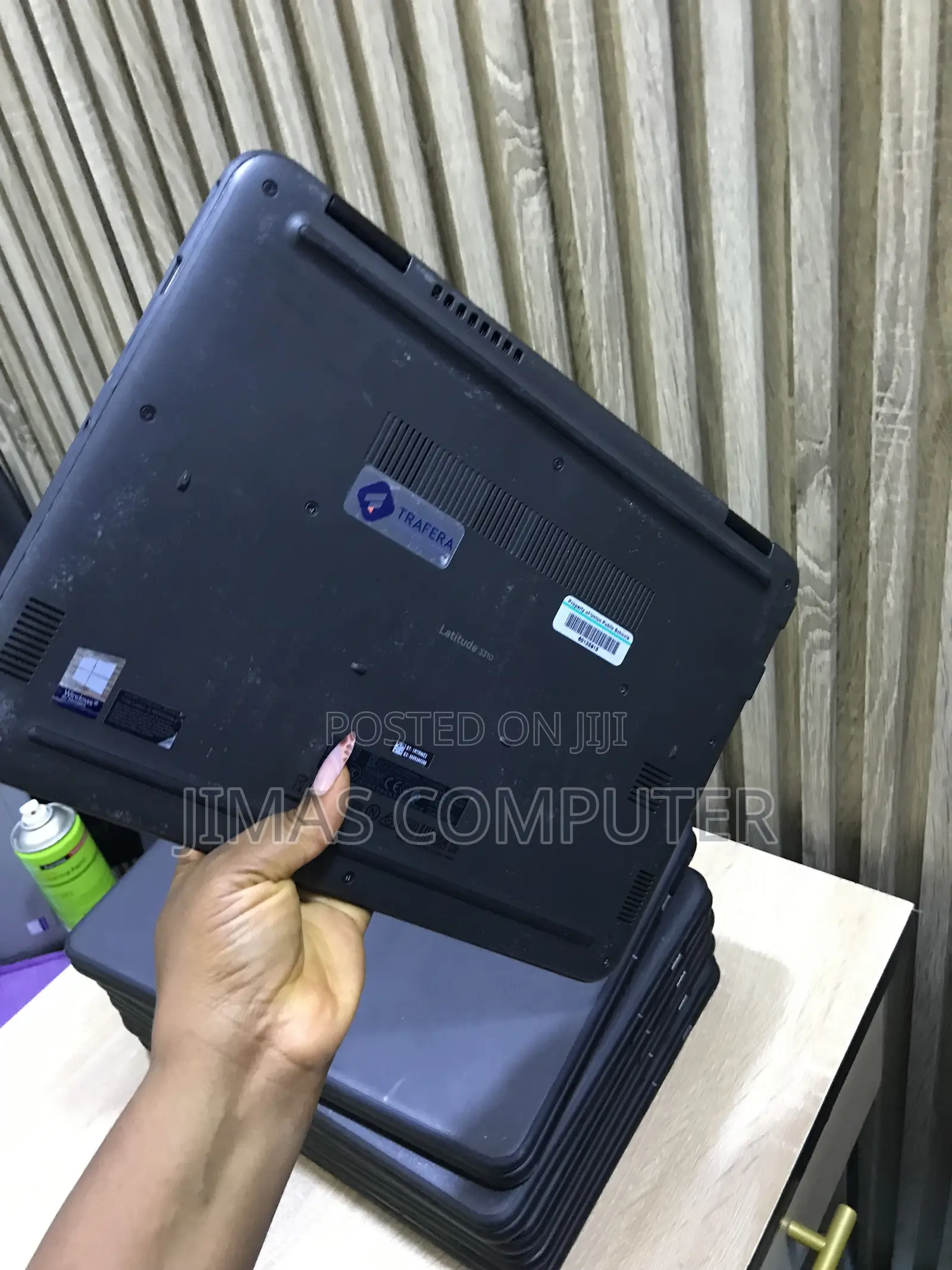Laptop Dell Latitude 3301 4GB Intel Celeron SSD 128GB