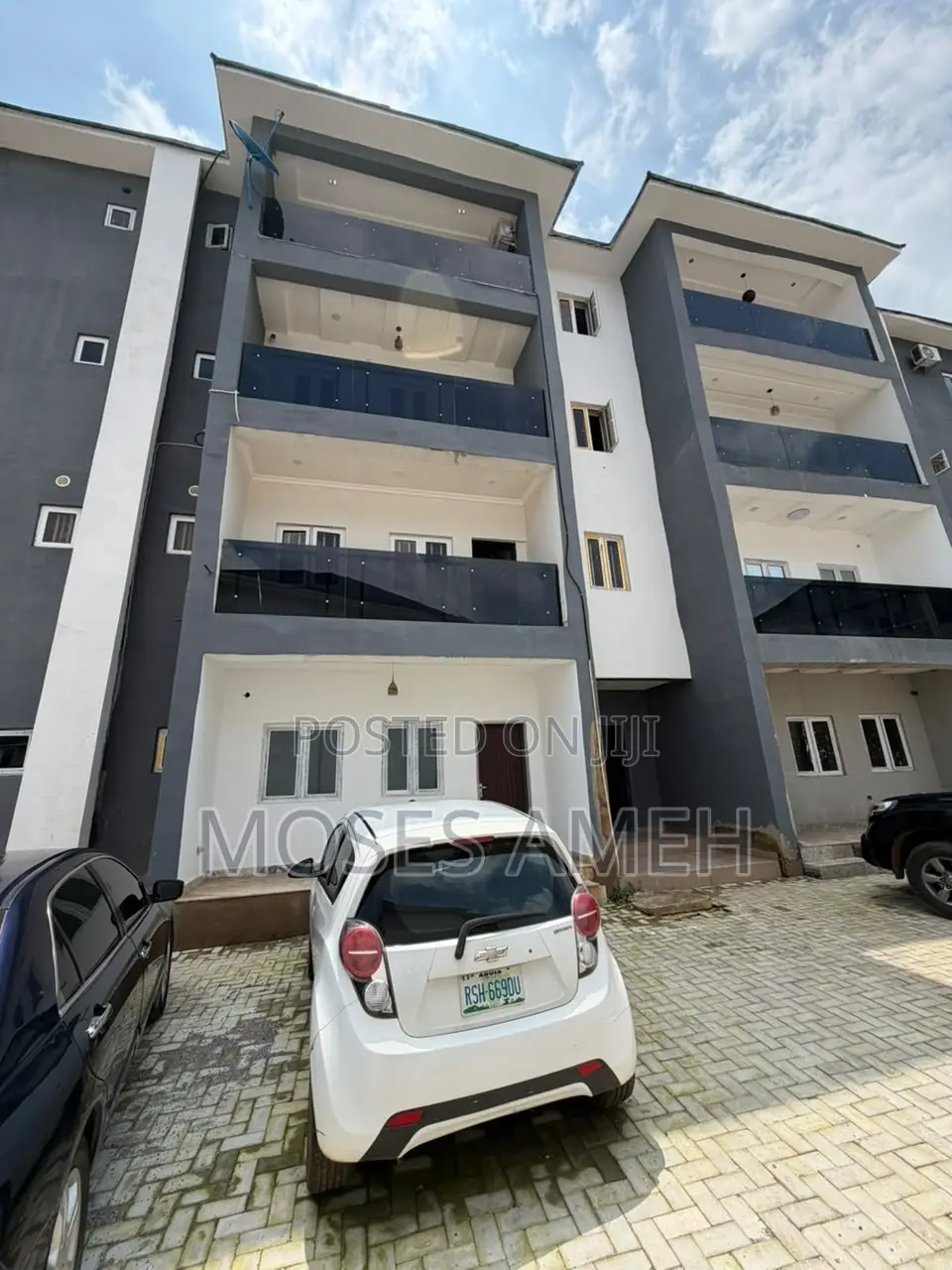 3bdrm Block of Flats in Wuye for rent