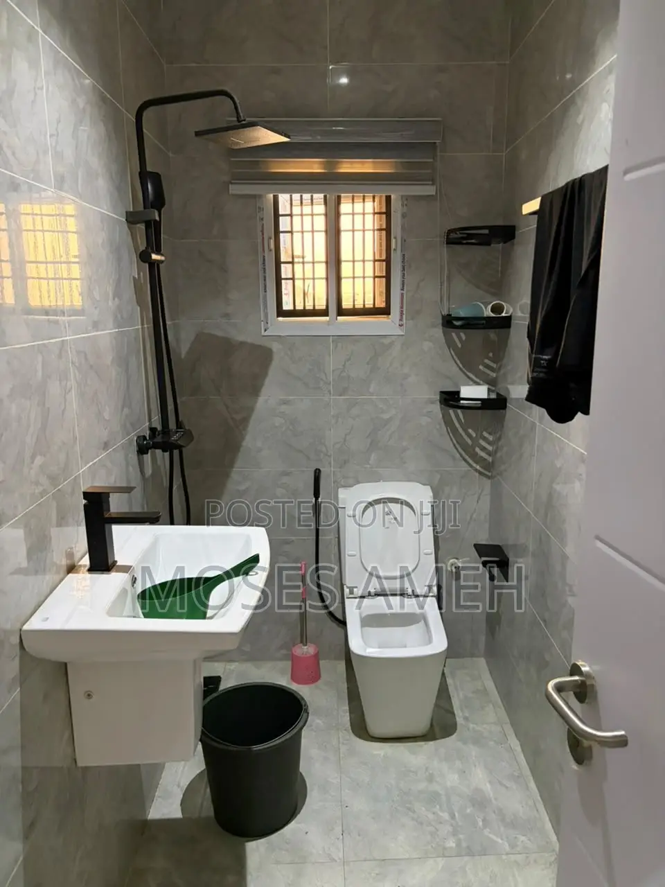 3bdrm Block of Flats in Wuye for rent