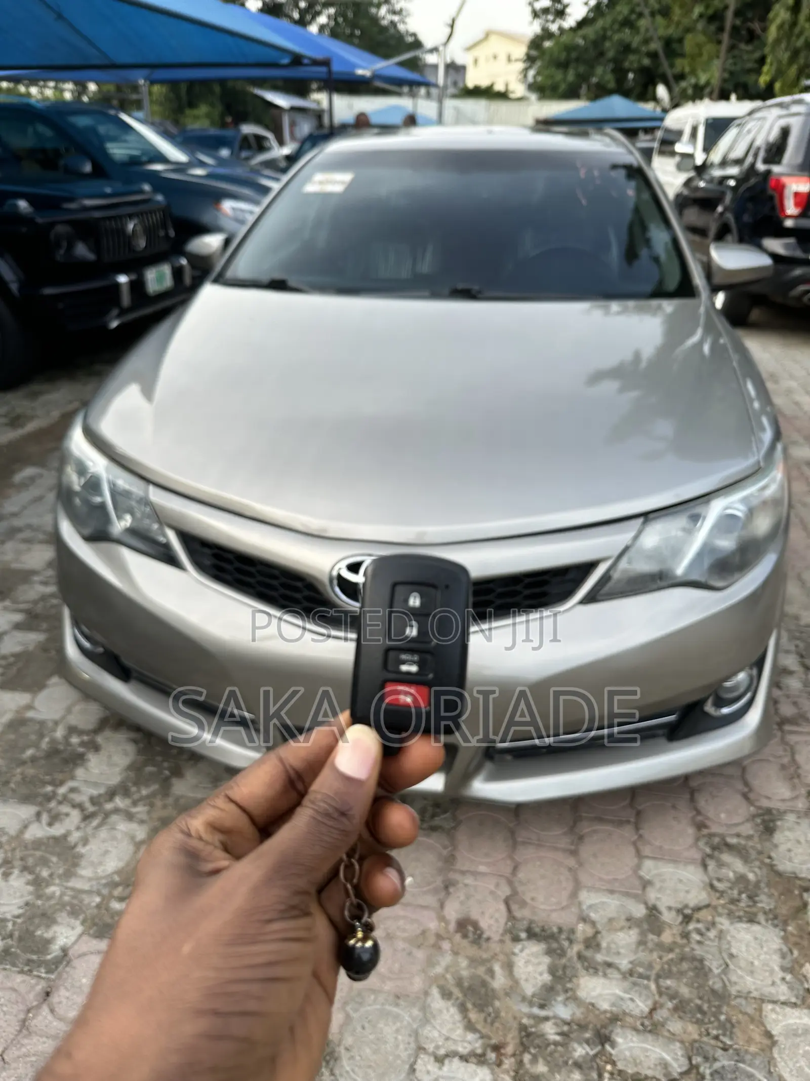 Toyota Camry 2014 Gold