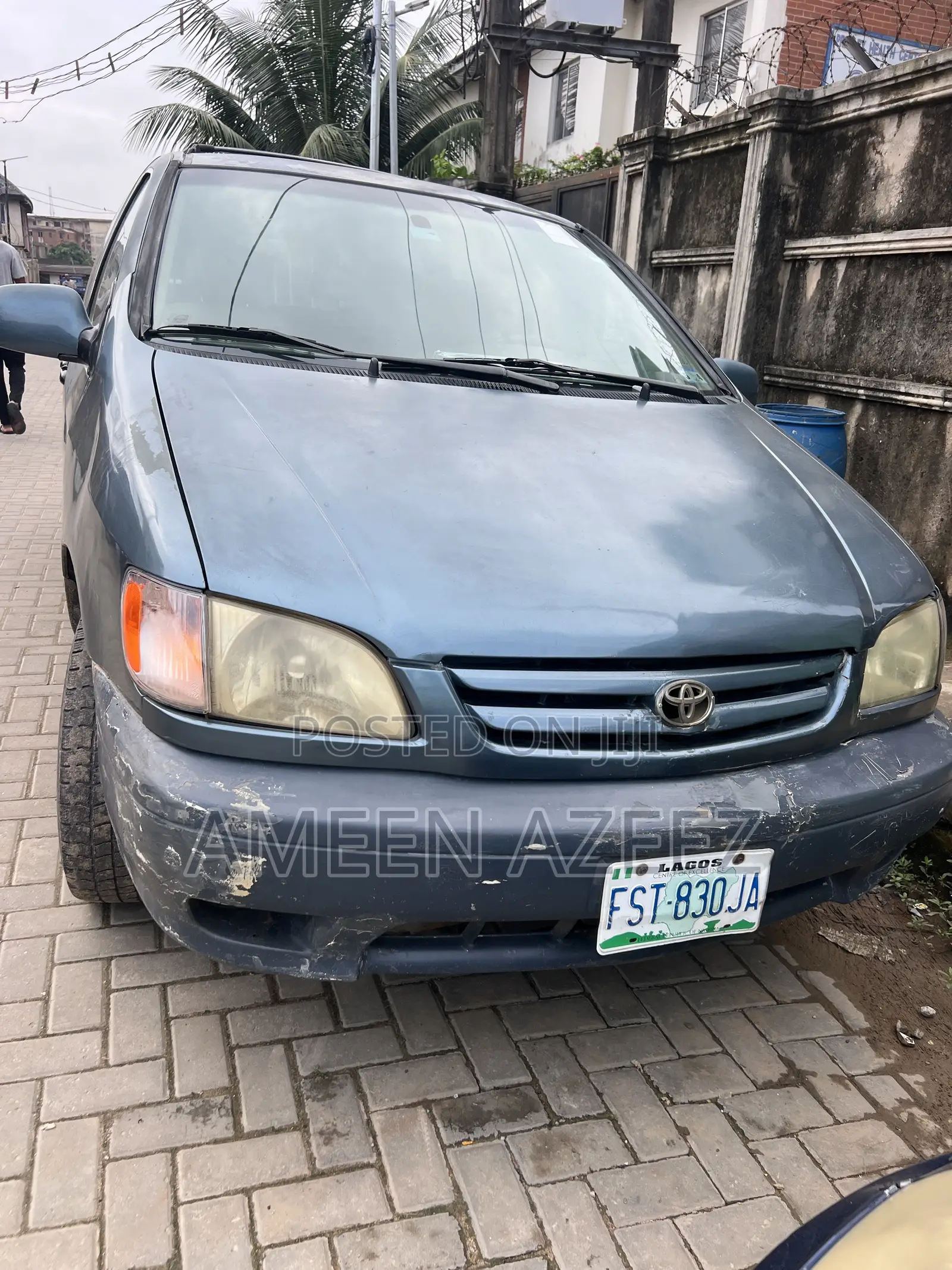Toyota Sienna 2000 Teal