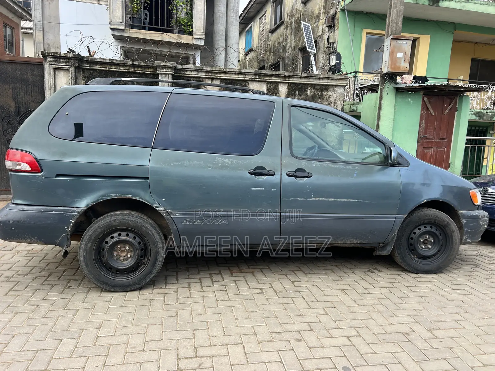 Toyota Sienna 2000 Teal