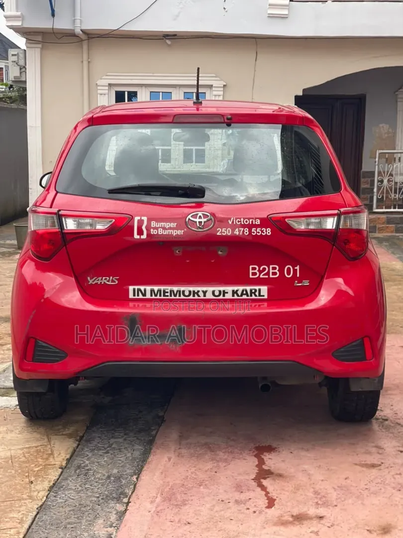 Toyota Yaris 2018 Maroon