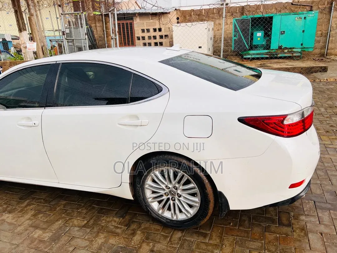Lexus ES 2015 White