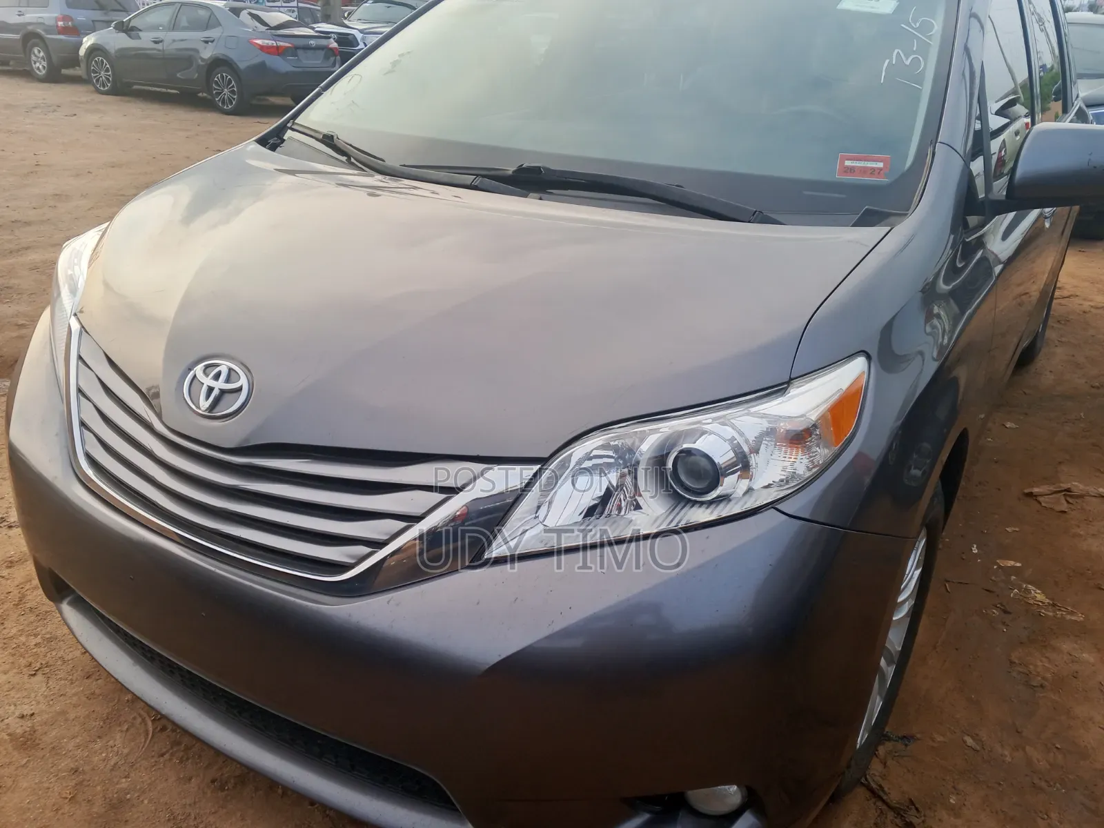 Toyota Sienna XLE 7 Passenger (3.5L 6cyl 8A) 2017 Gray