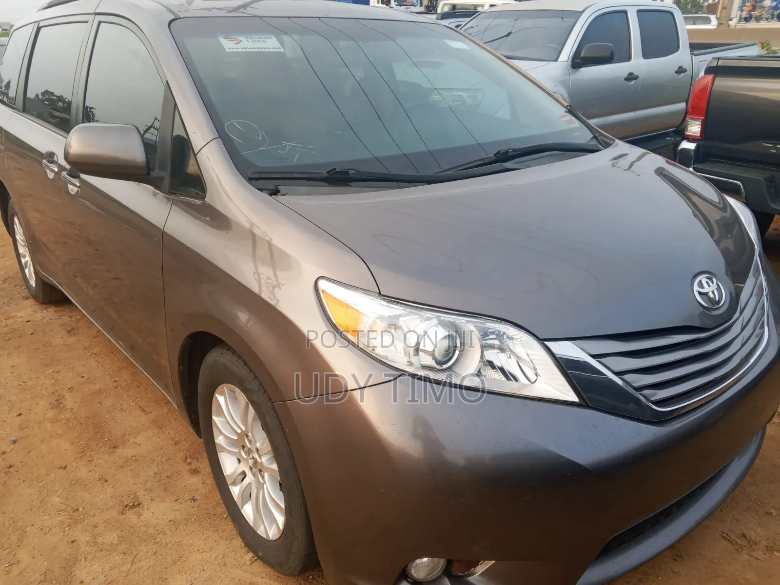 Toyota Sienna XLE 7 Passenger (3.5L 6cyl 8A) 2017 Gray