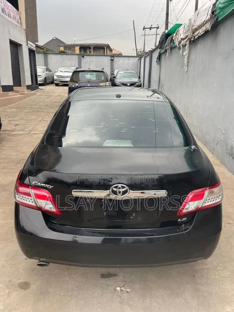 Toyota Camry SE V6 4dr Sedan (3.5L 6cyl 6A) 2011 Black