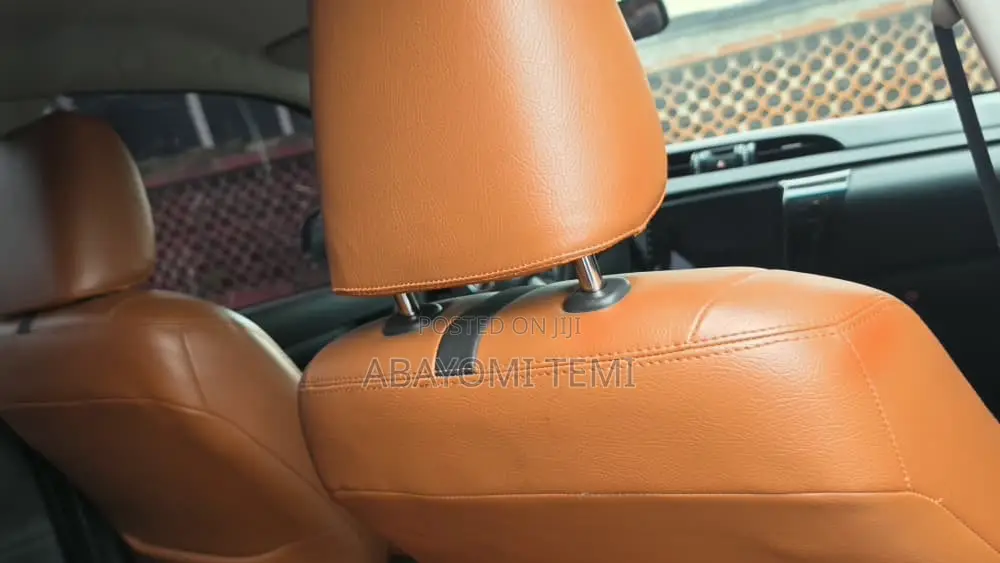 Toyota Hilux 2020 Gray