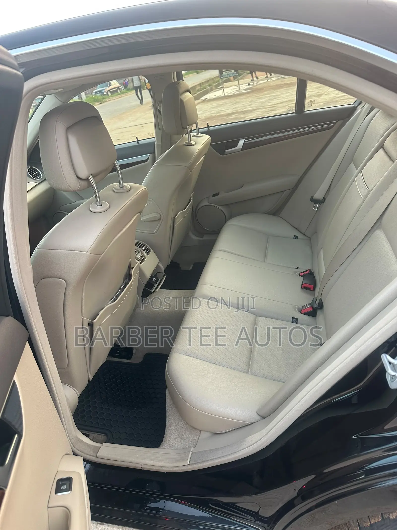 Mercedes-Benz C300 Luxury 4Matic Sedan AWD (3.5L 6cyl 7A) 2014 Black
