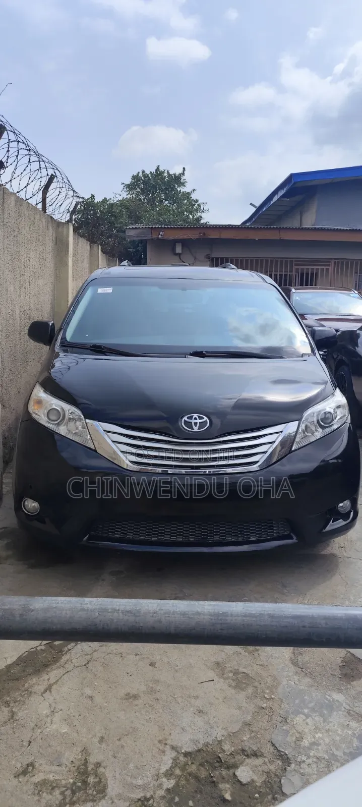 Toyota Sienna 2012 Black