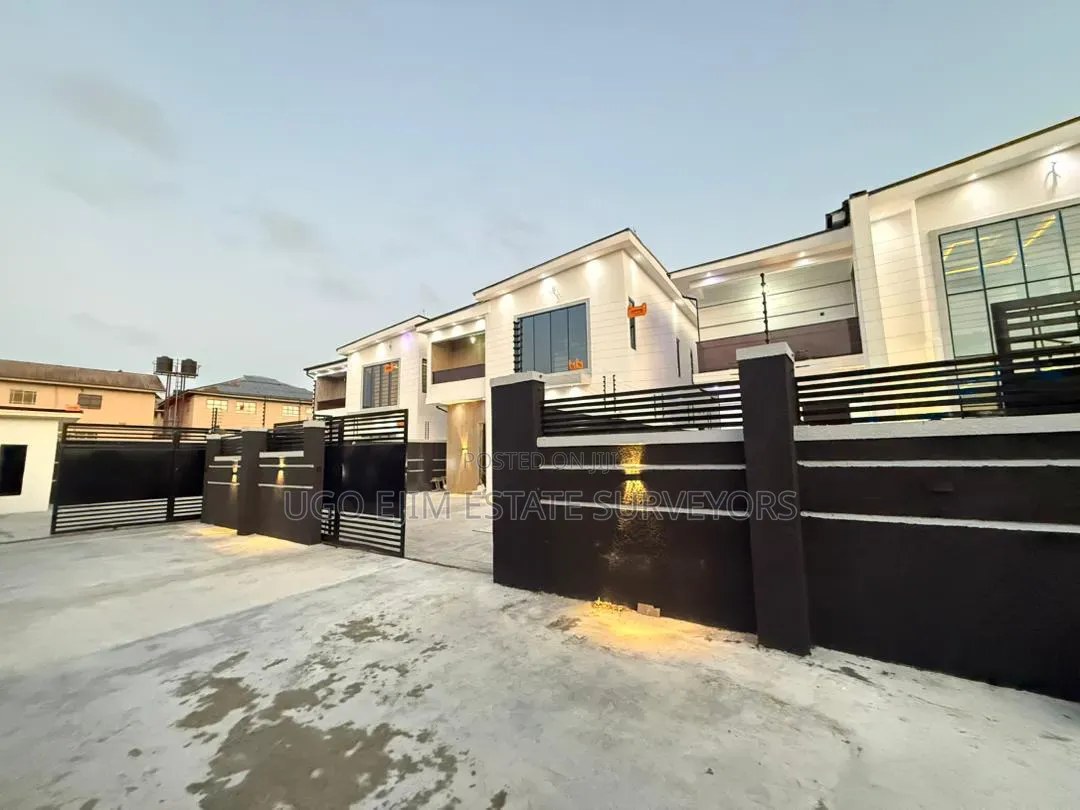 4bdrm Duplex in Cocaine Estate, Port-Harcourt for sale