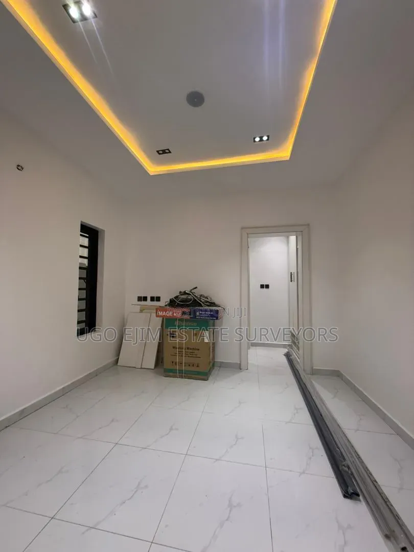 4bdrm Duplex in Cocaine Estate, Port-Harcourt for sale