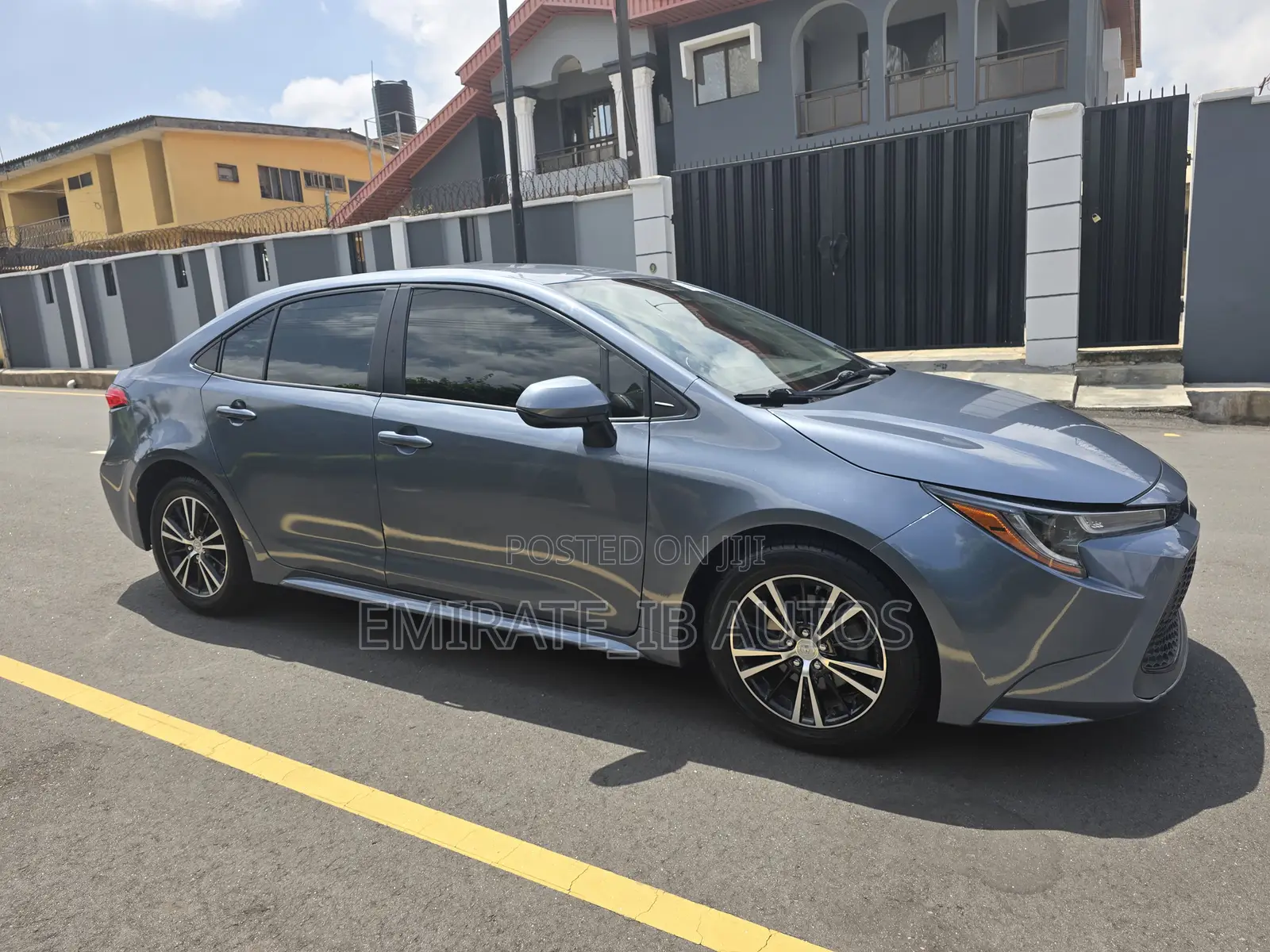 Toyota Corolla LE 2020 Blue