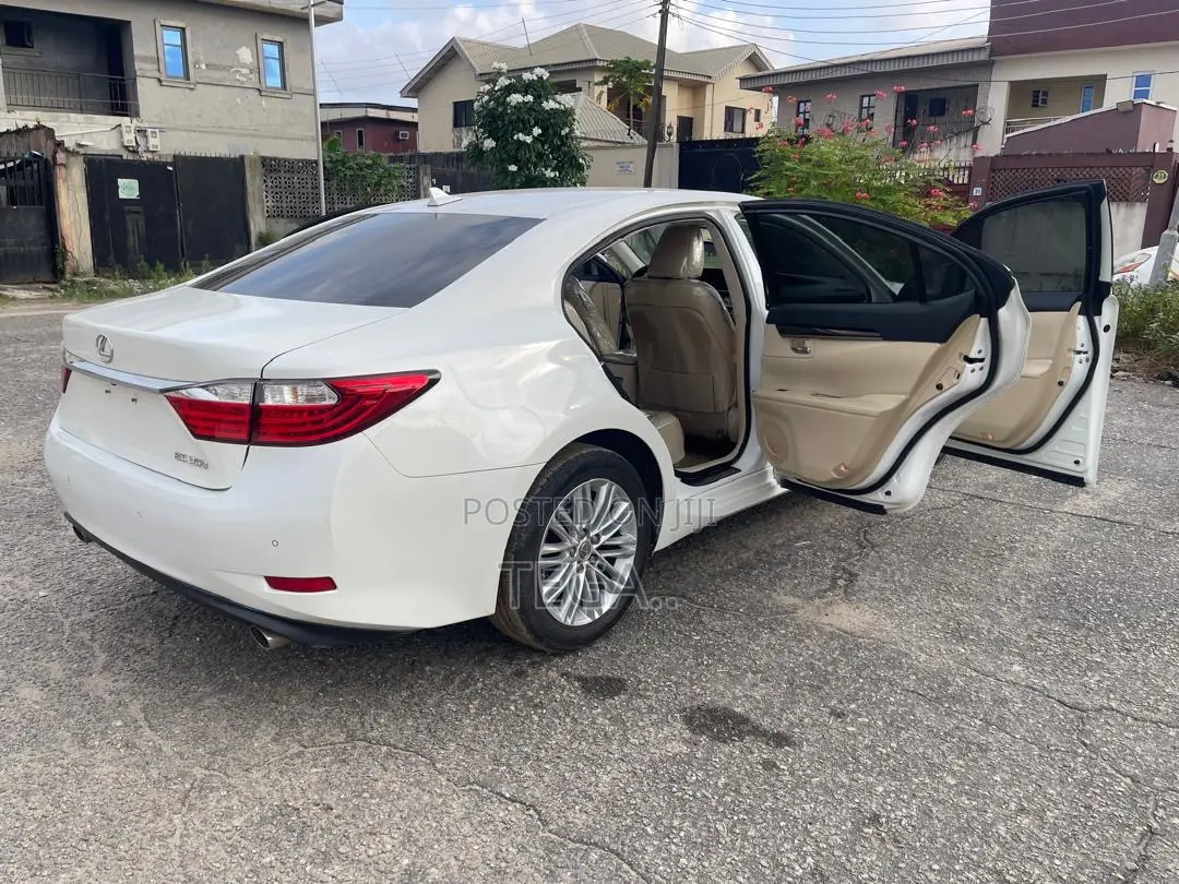 Lexus ES 350 FWD 2014 White