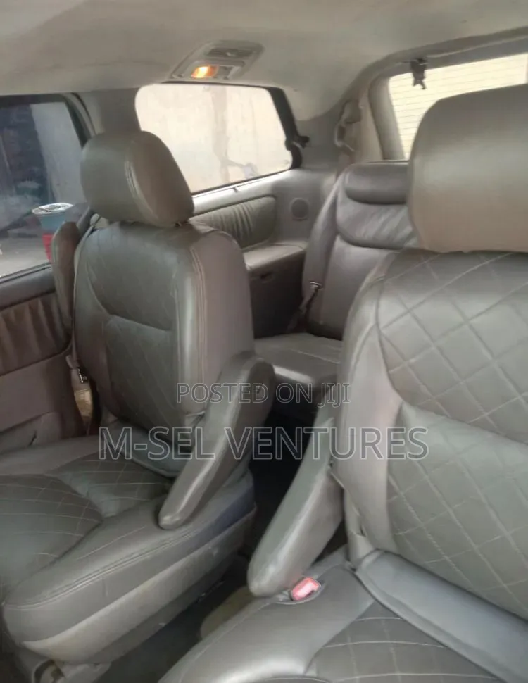 Toyota Sienna 2005 White