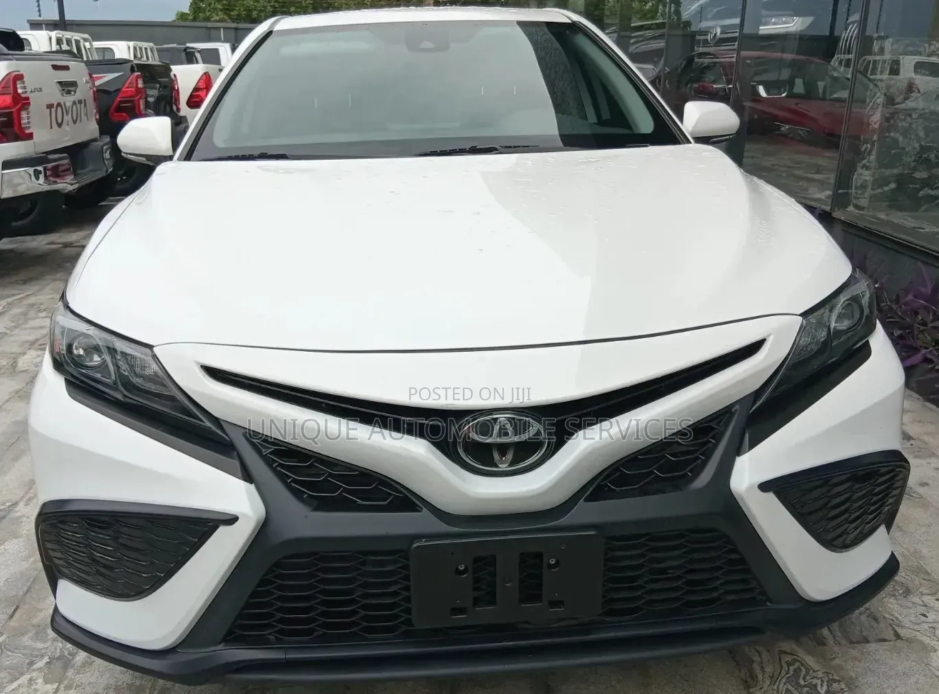 Toyota Camry XSE 2023 Off white