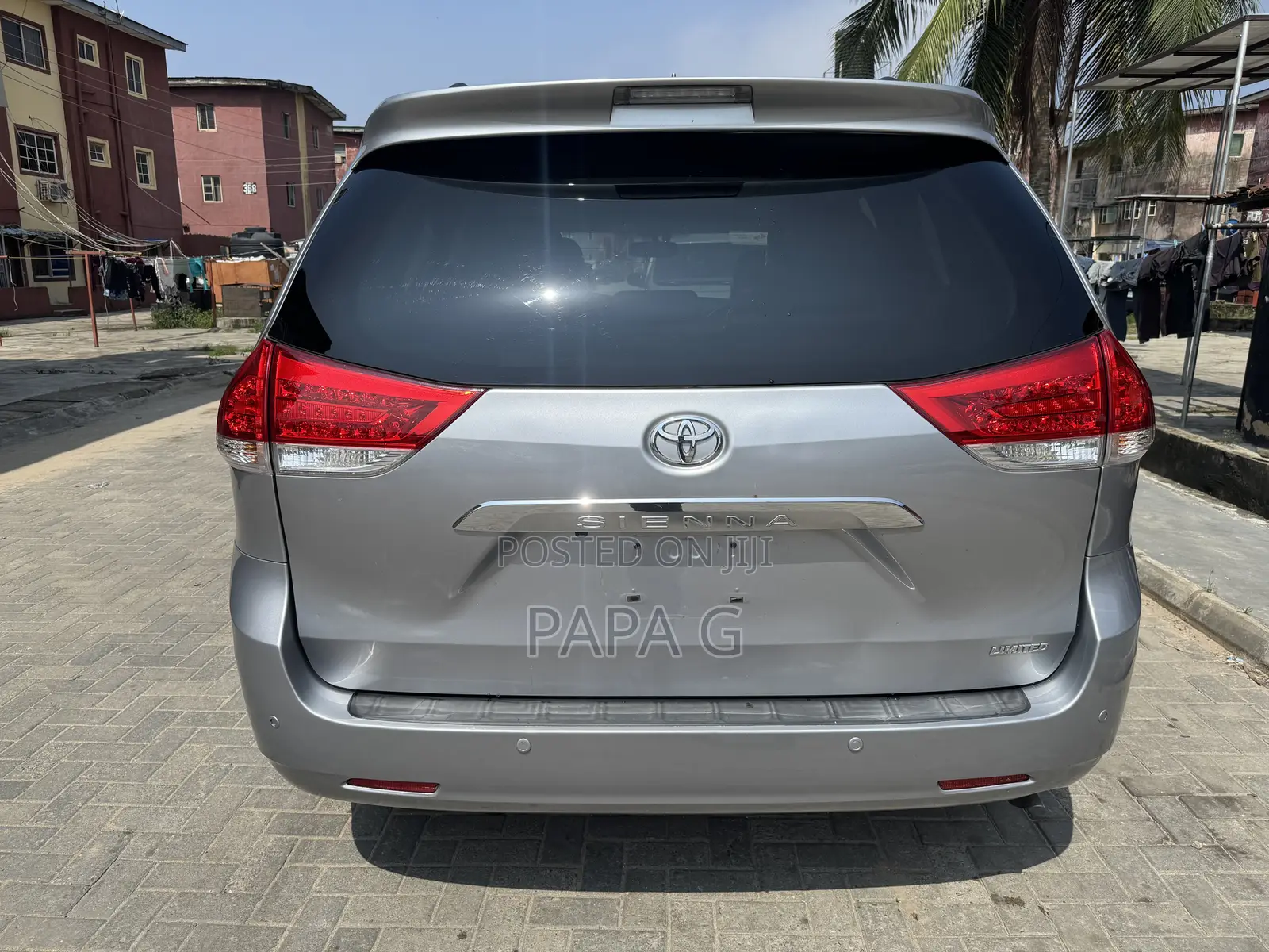 Toyota Sienna Limited 7 Passenger 2011 Silver