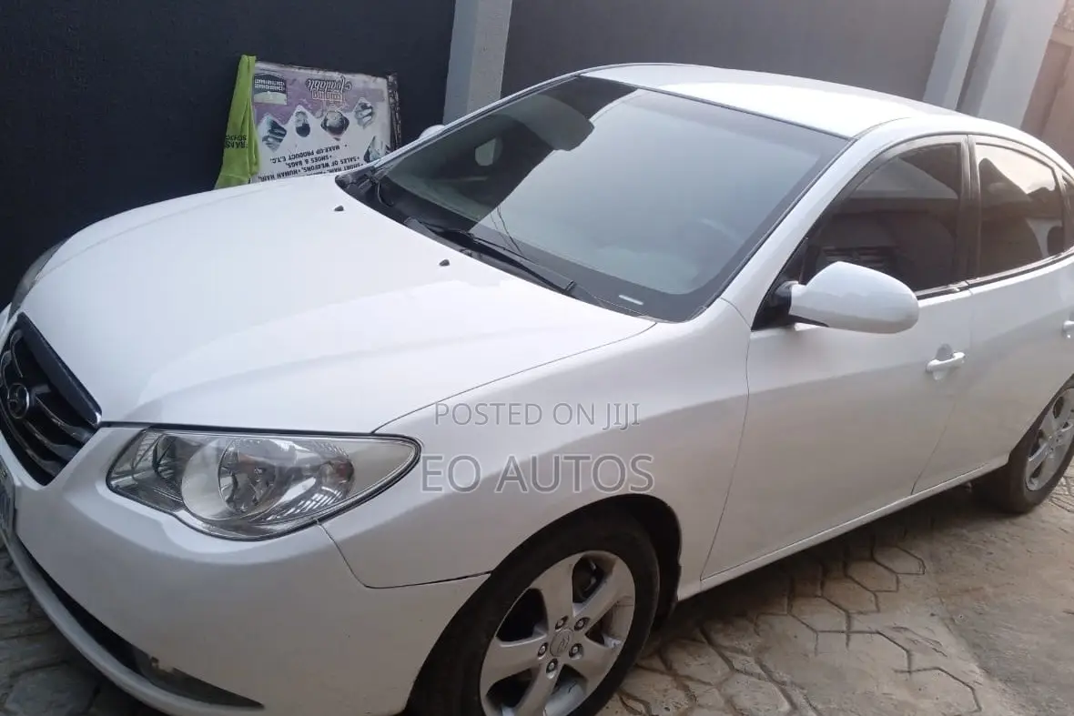 Hyundai Elantra 2008 White