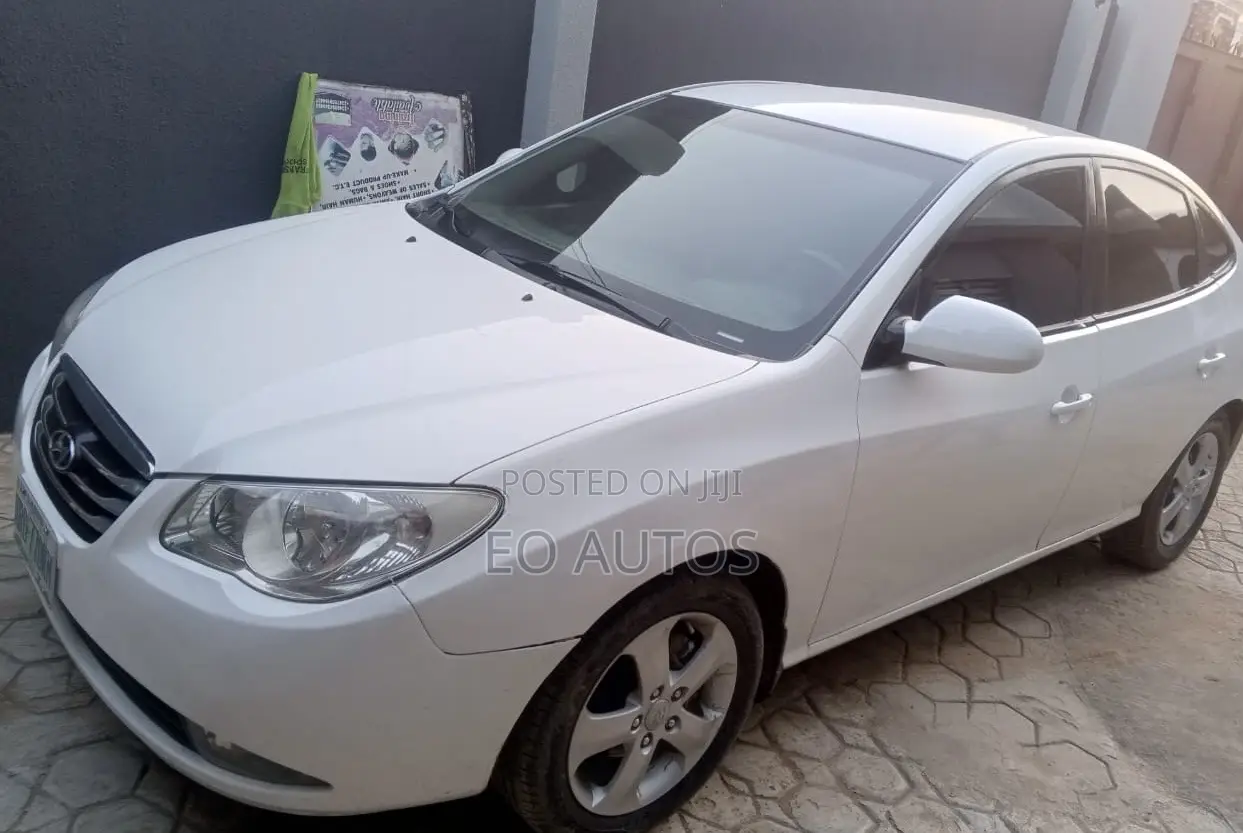 Hyundai Elantra 2008 White