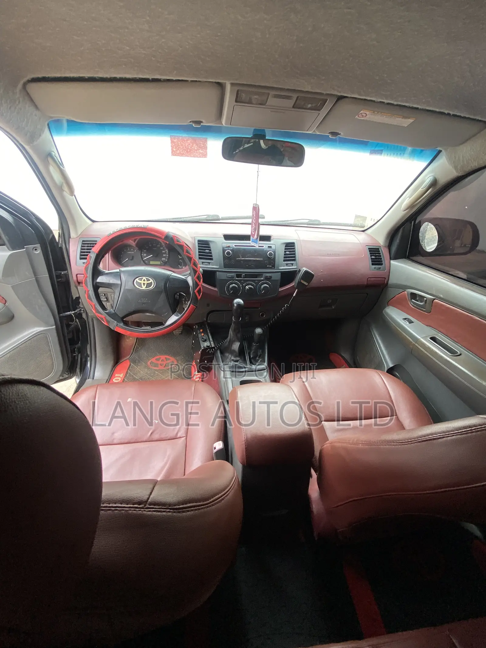 Toyota Hilux 2014 Black