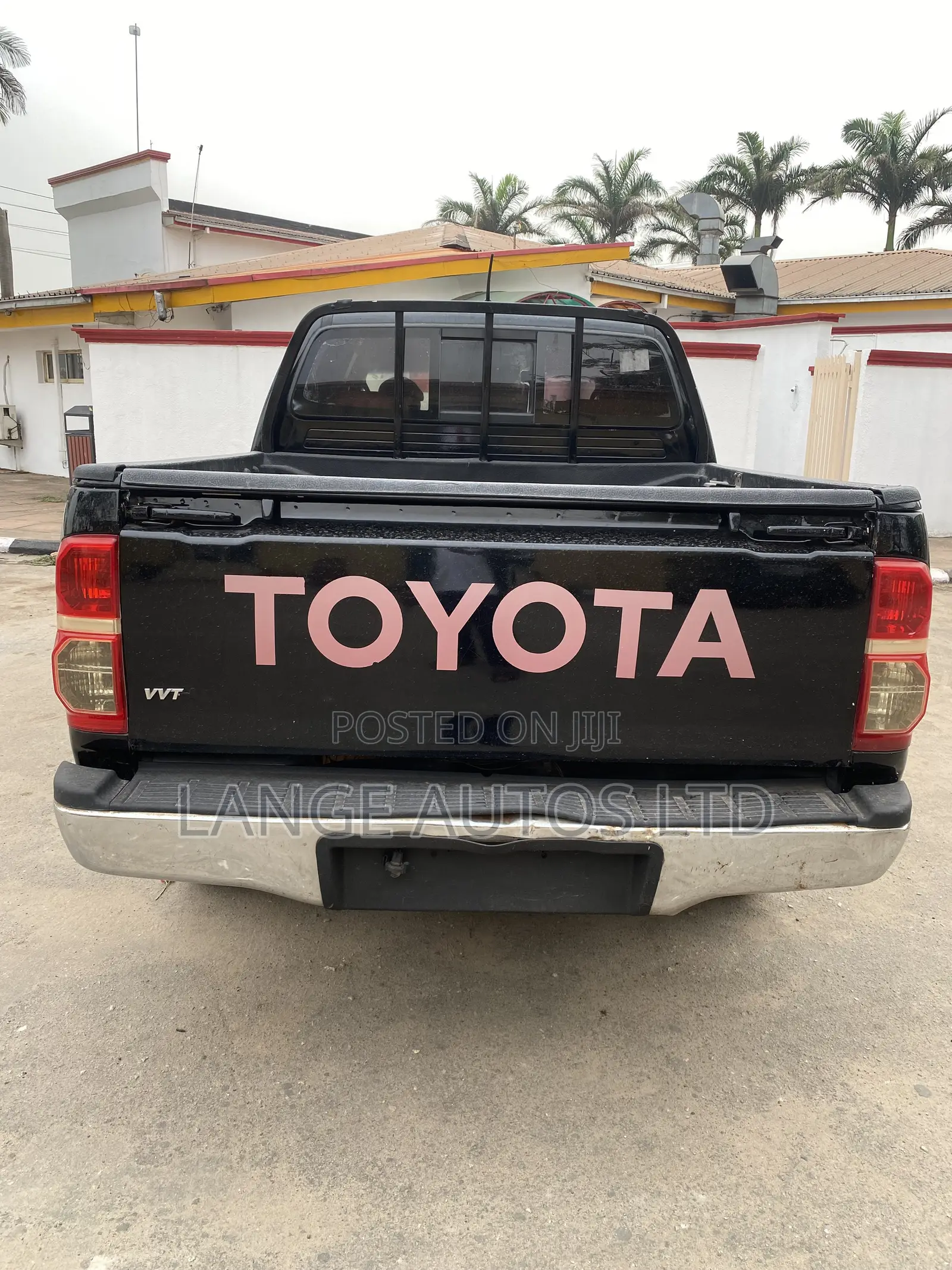 Toyota Hilux 2014 Black