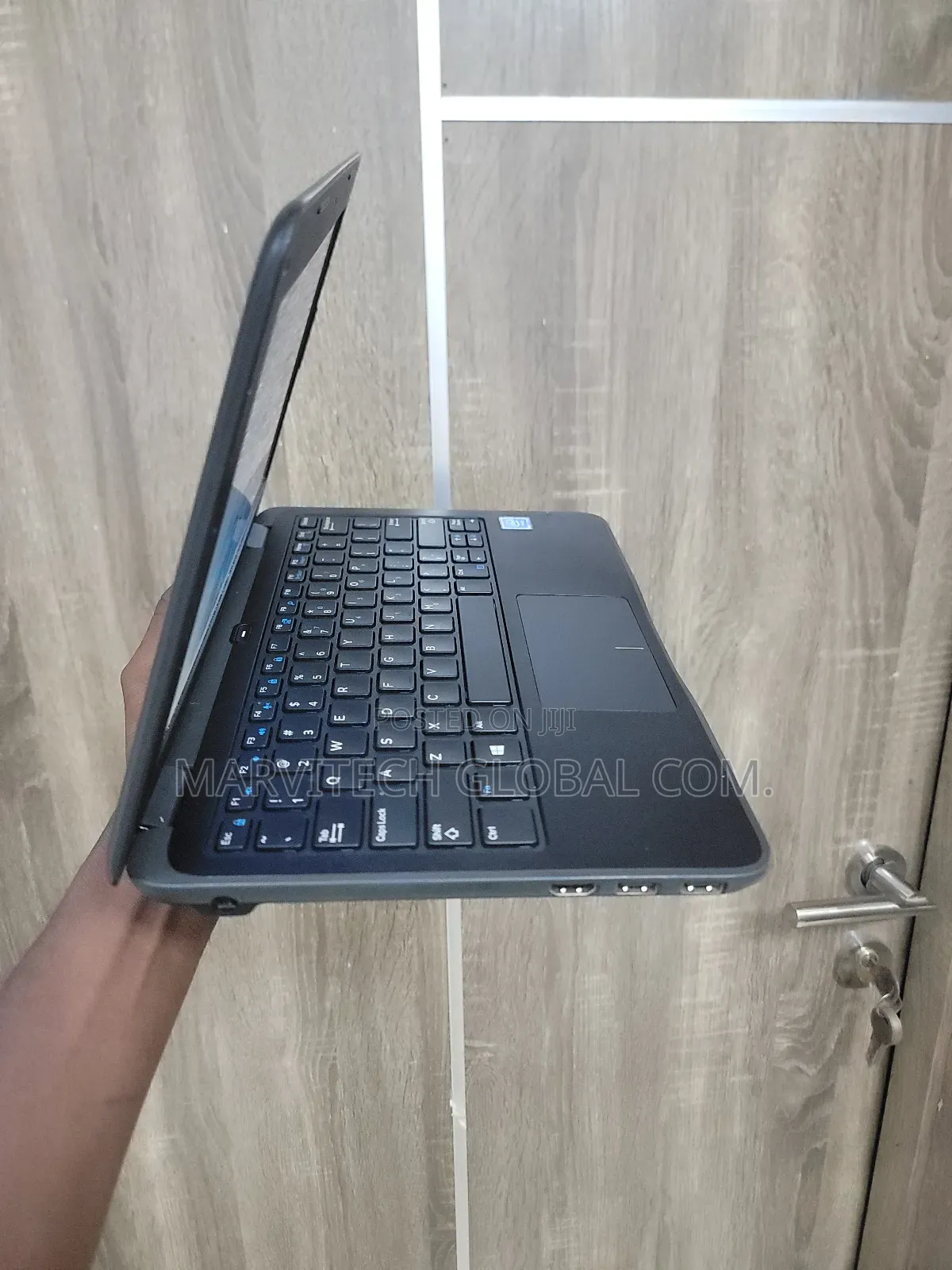 Laptop Dell Latitude 3190 4GB Intel Celeron SSD 128GB
