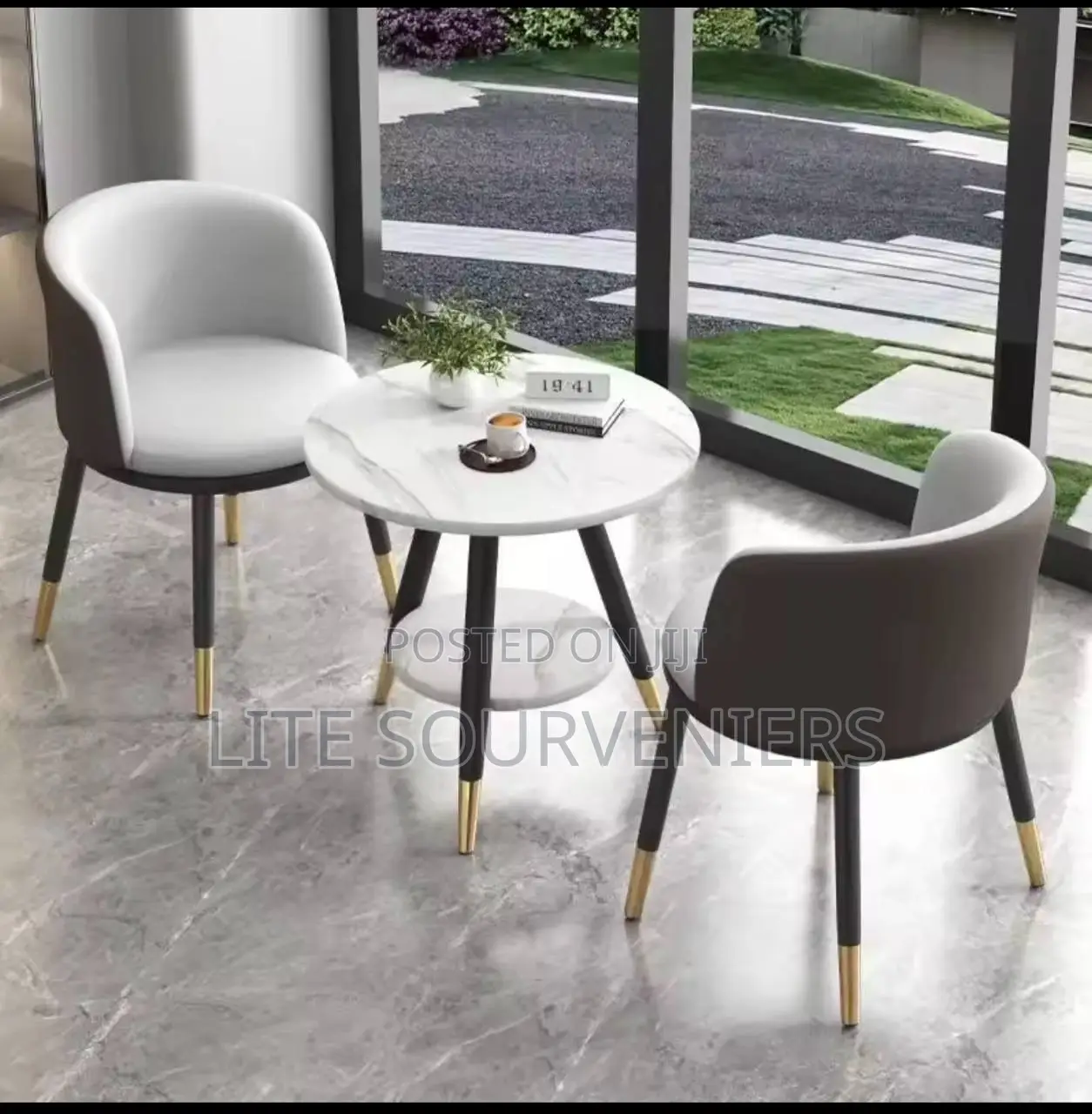 Luxury Face Sitting Table and Chair