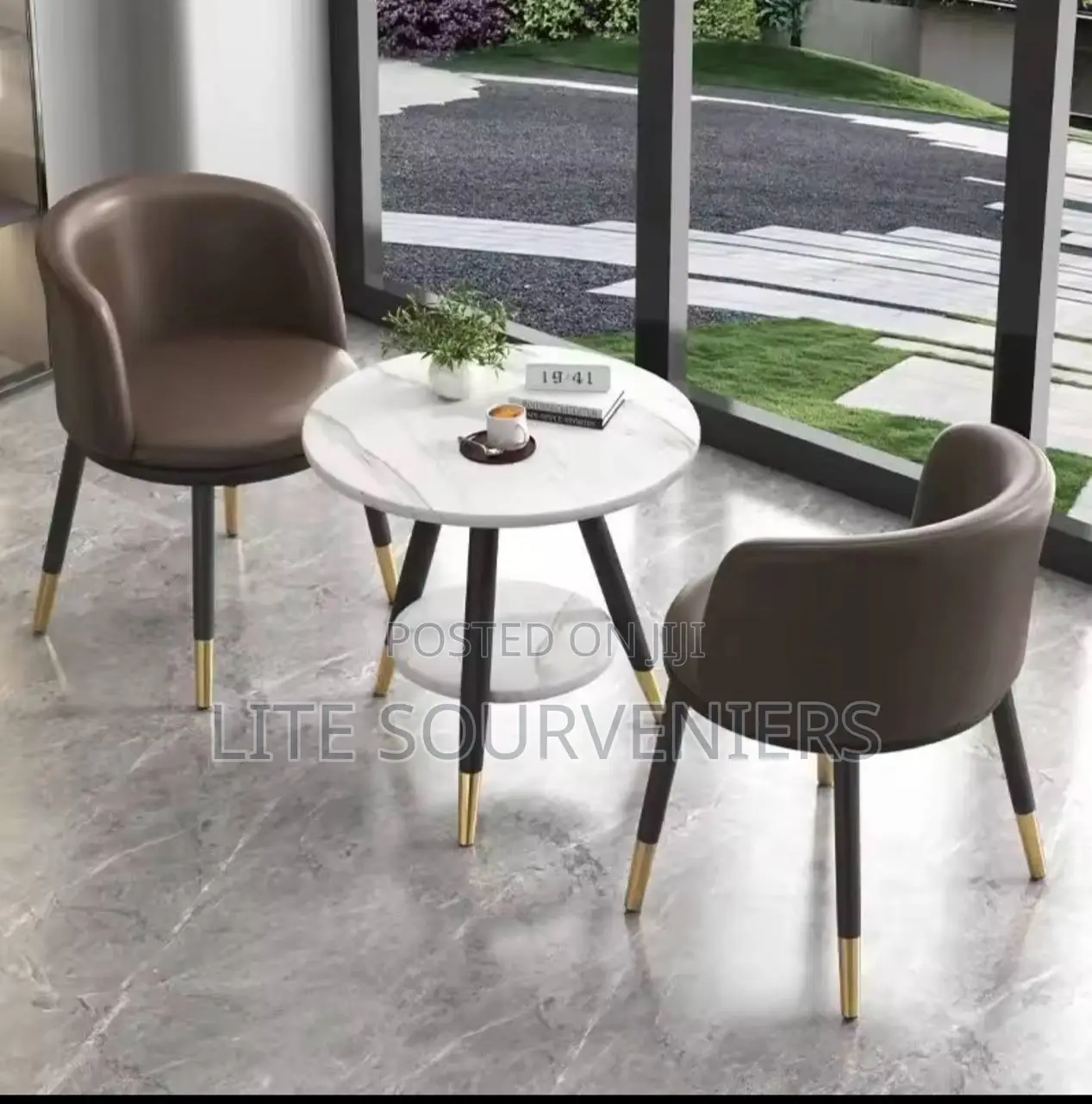 Luxury Face Sitting Table and Chair