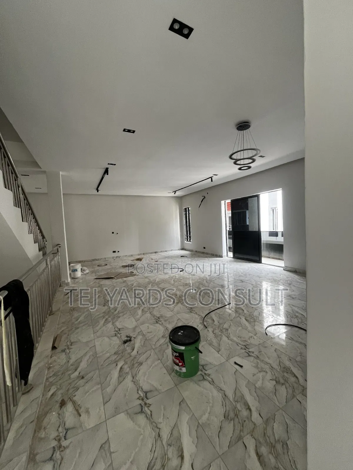 4bdrm Apartment in Adeoye Court, Iseri for sale