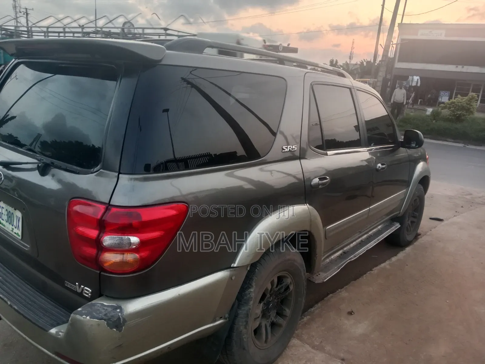 Toyota Sequoia 2004 Gray