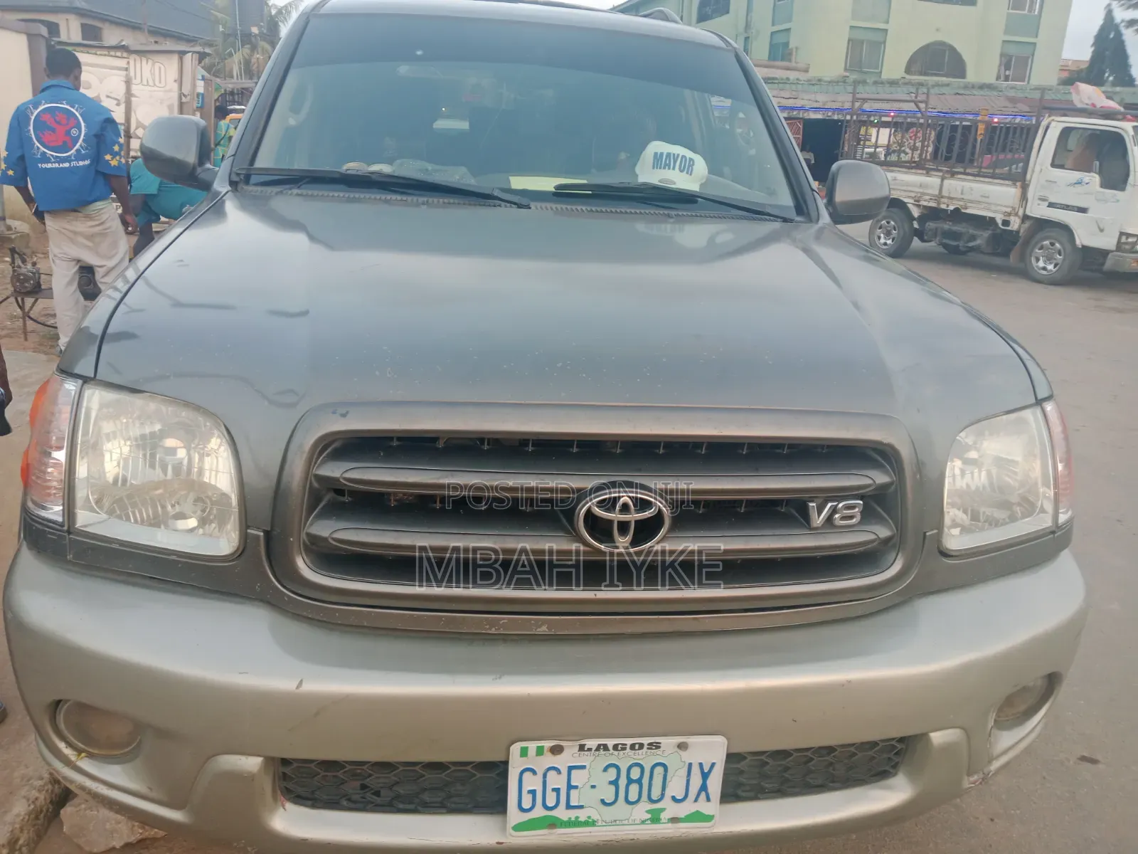 Toyota Sequoia 2004 Gray