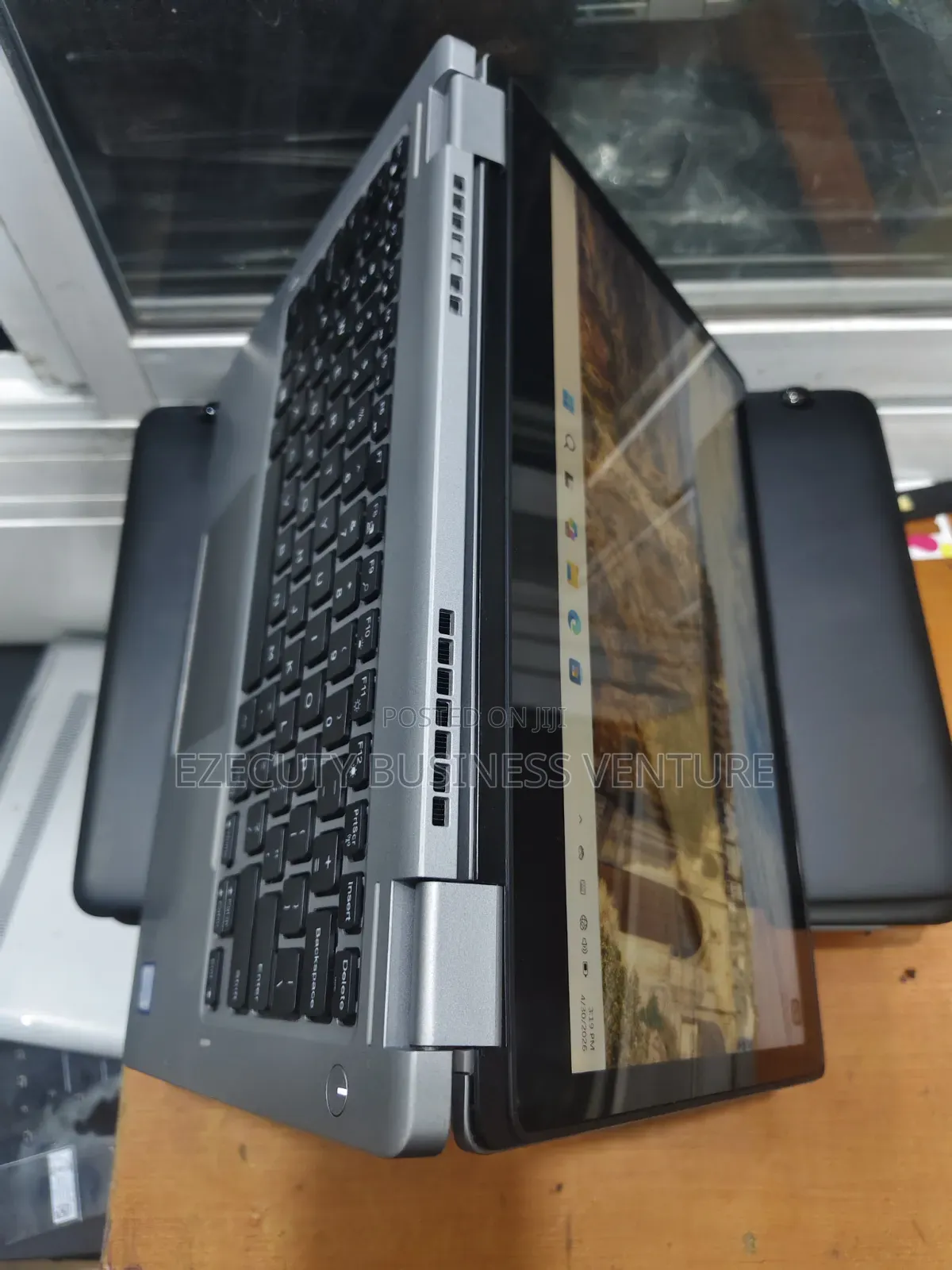 Laptop Dell Latitude 3310 2-in-1 8GB Intel Core i5 SSD 256GB