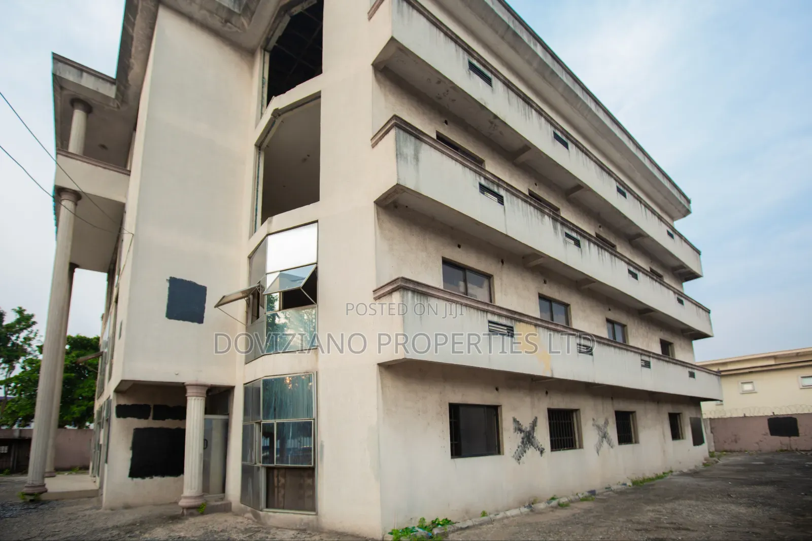 Four Floor Story Building for Commercial Use