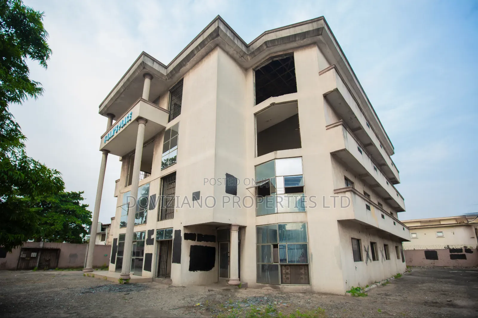 Four Floor Story Building for Commercial Use