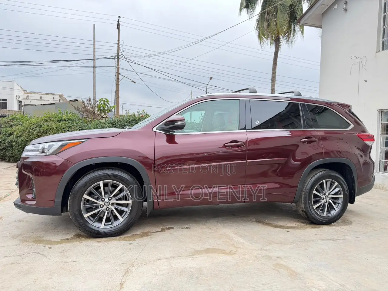 Toyota Highlander XLE 4x4 V6 (3.5L 6cyl 8A) 2018 Burgundy