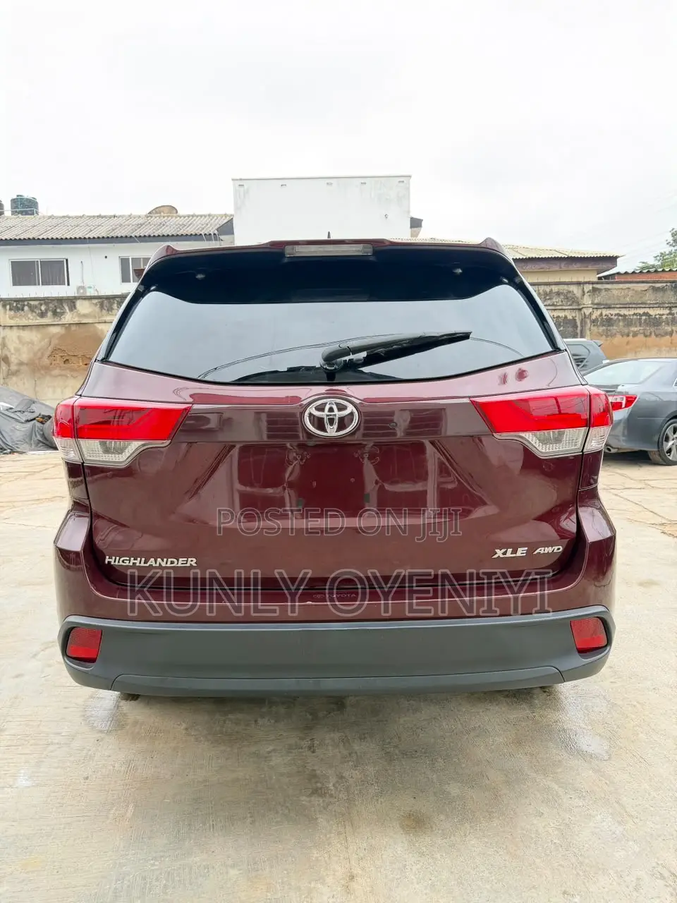 Toyota Highlander XLE 4x4 V6 (3.5L 6cyl 8A) 2018 Burgundy