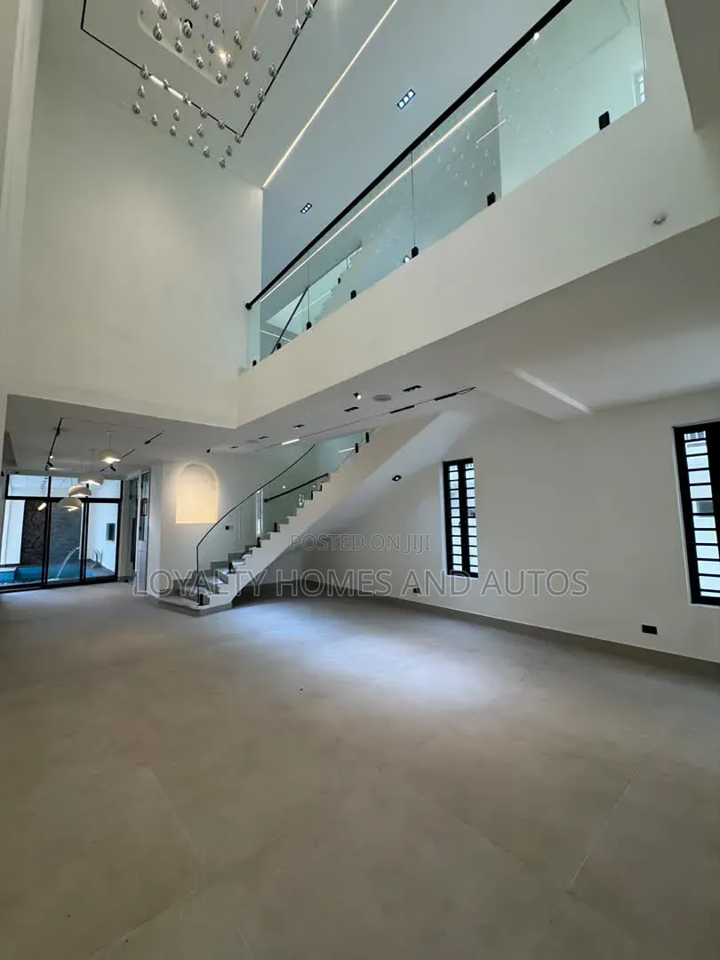 5bdrm Duplex in Lekki Phase 1 for sale