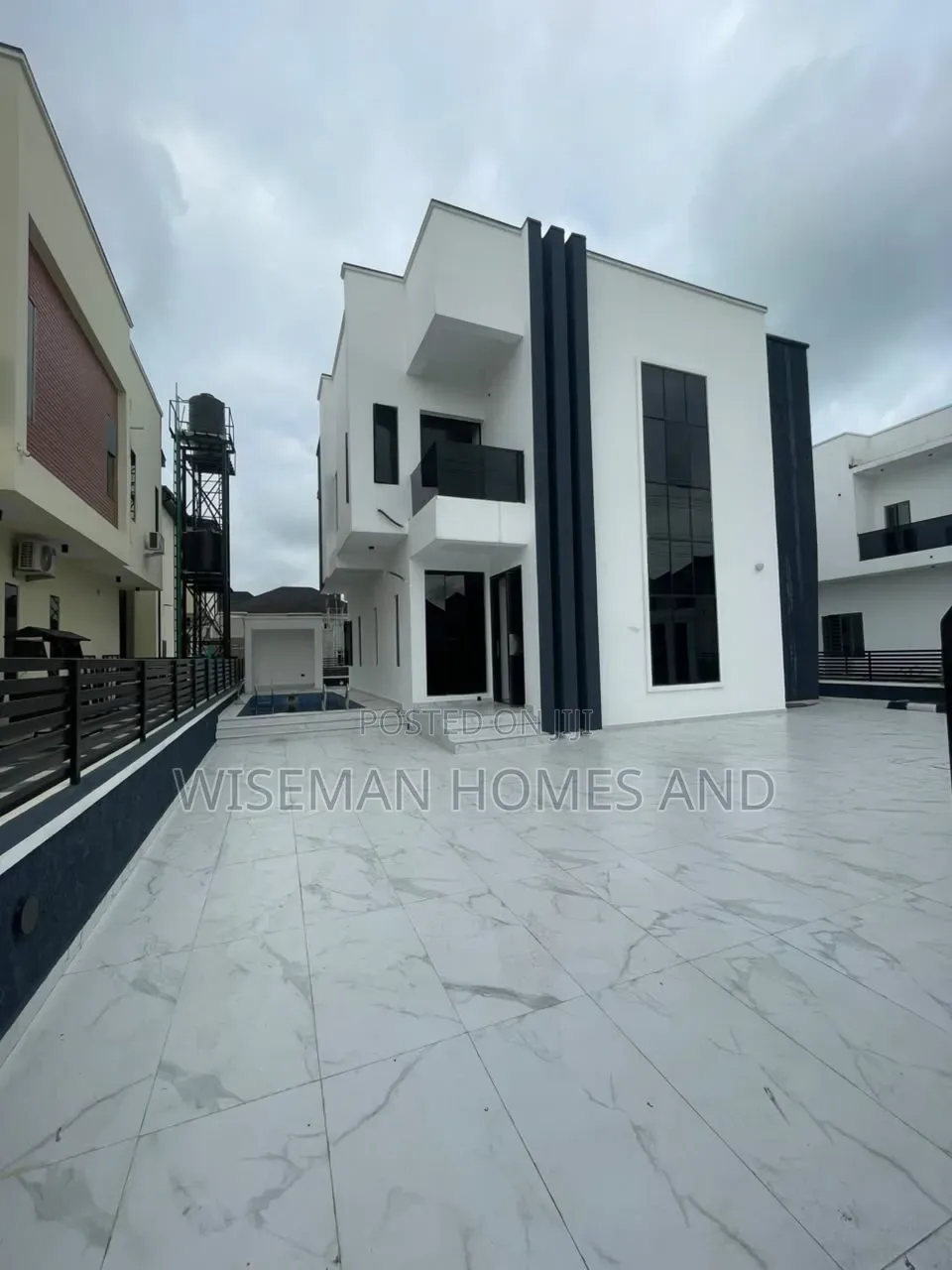 4bdrm Duplex in Shoprite Road for rent
