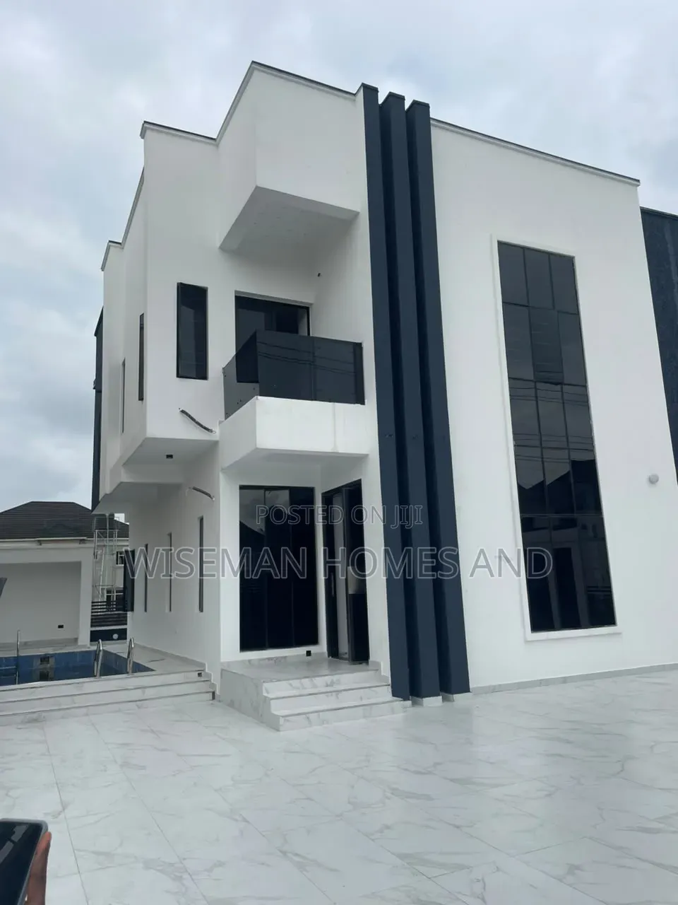 4bdrm Duplex in Shoprite Road for rent
