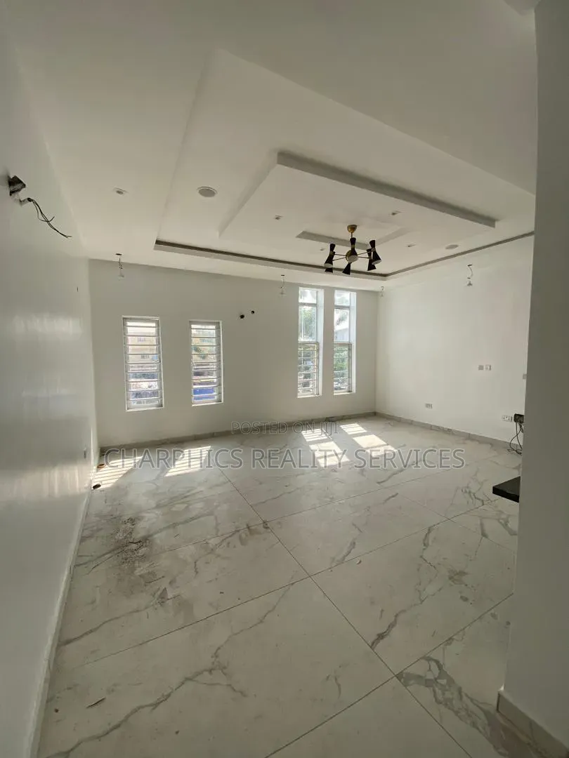 4bdrm Duplex in Ikate for rent
