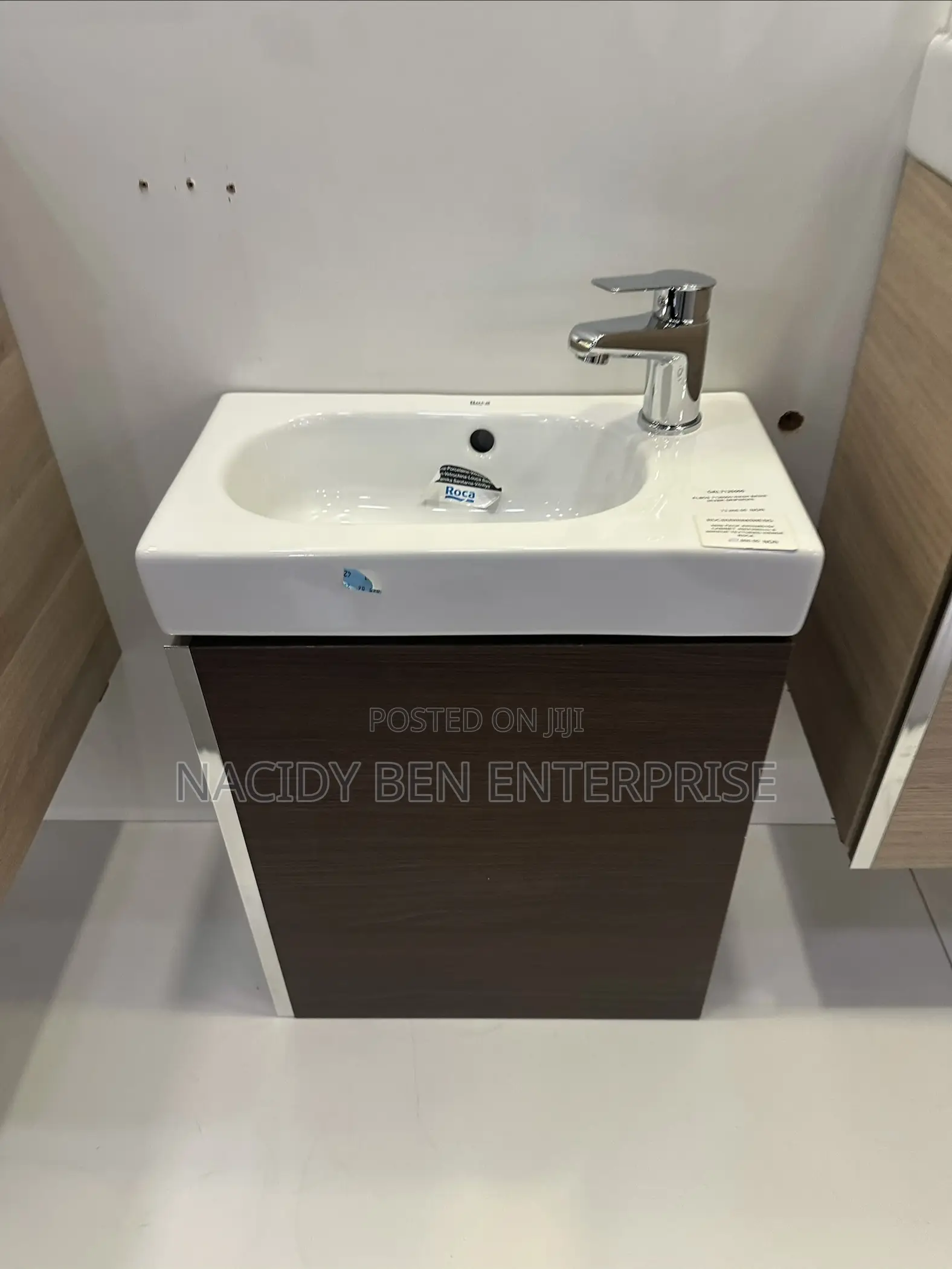 Roca Cabinet Basin With Its Mixer Tap With Overflow Pop Up Waste