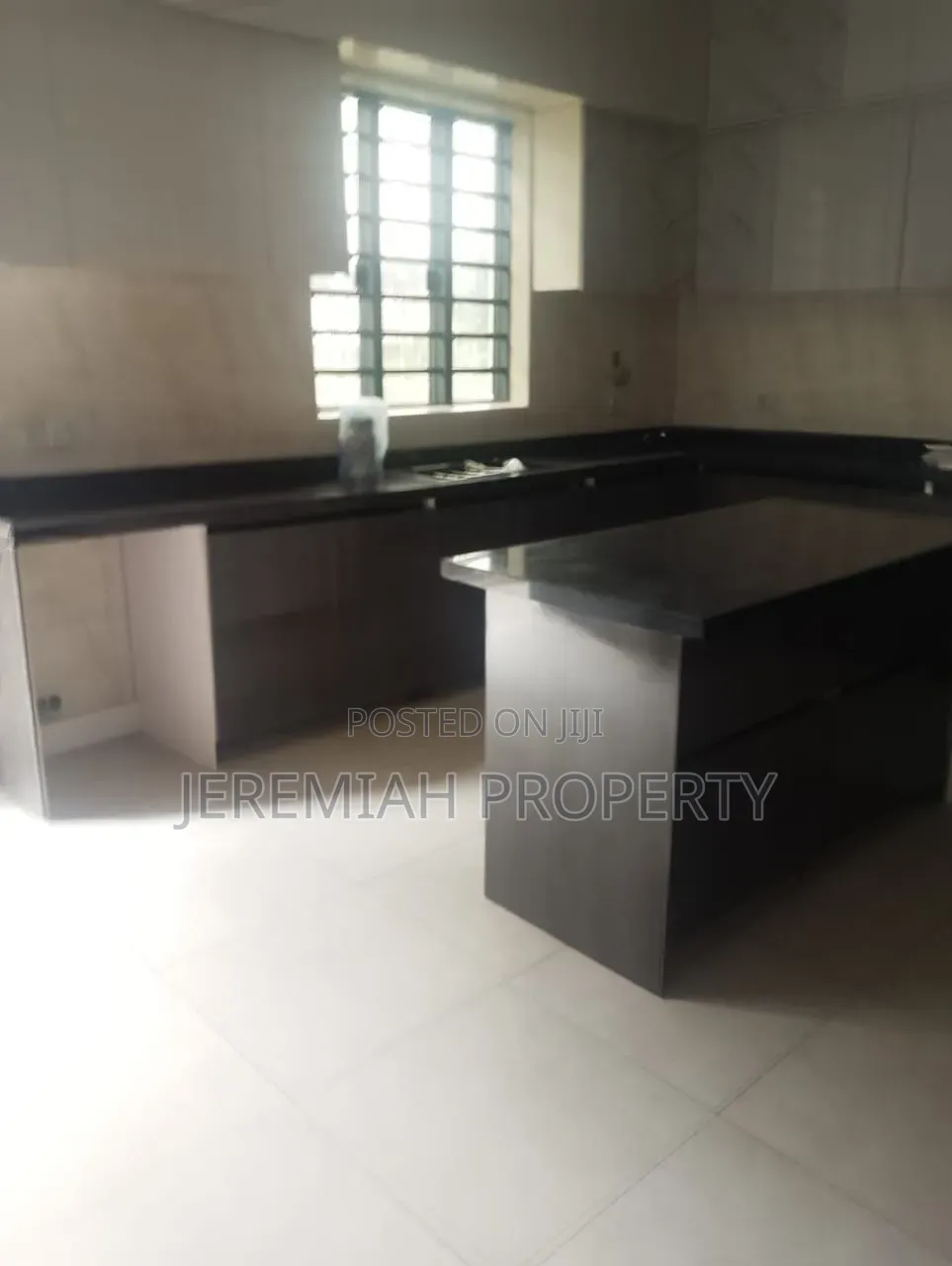 5bdrm Duplex in Omole Estate Phase I, Berger for sale
