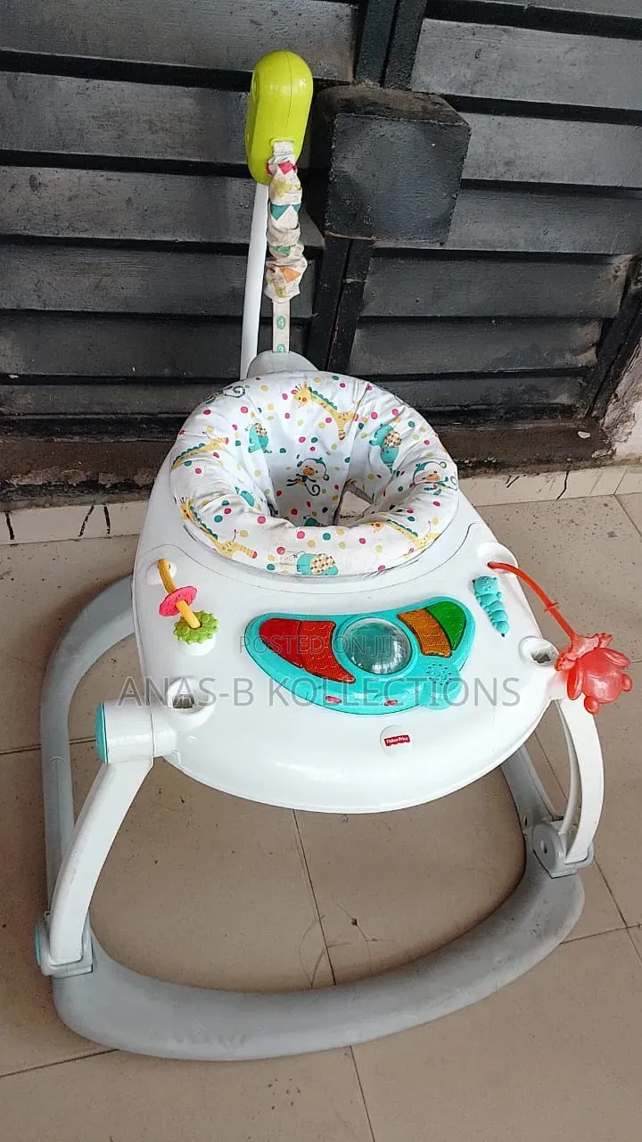 Singing Baby Jumpero Seater