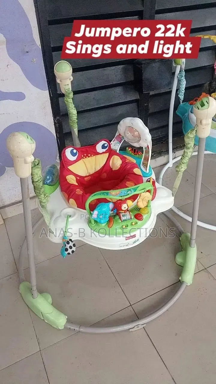 Singing Baby Jumpero Seater