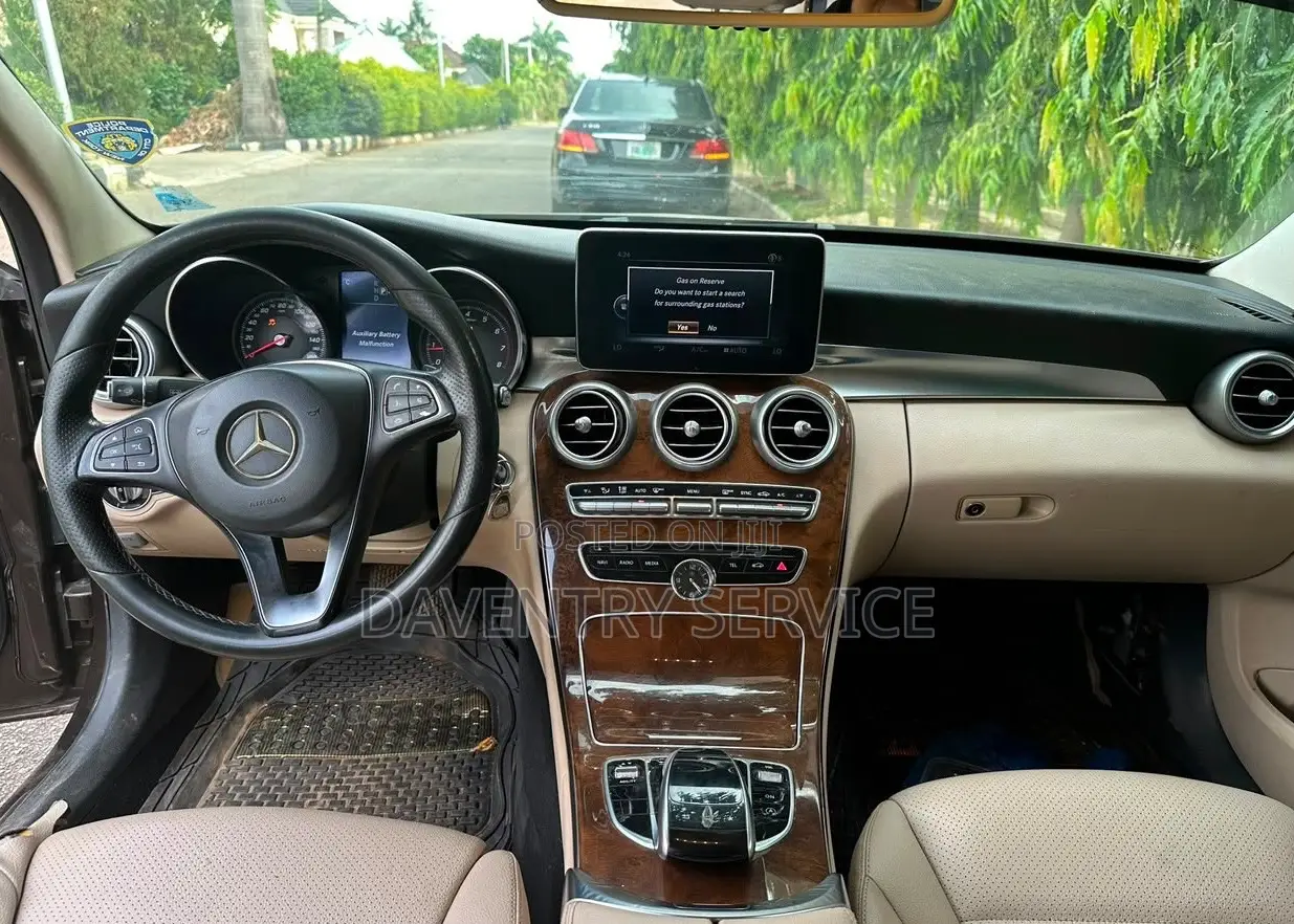 Mercedes-Benz C300 2015