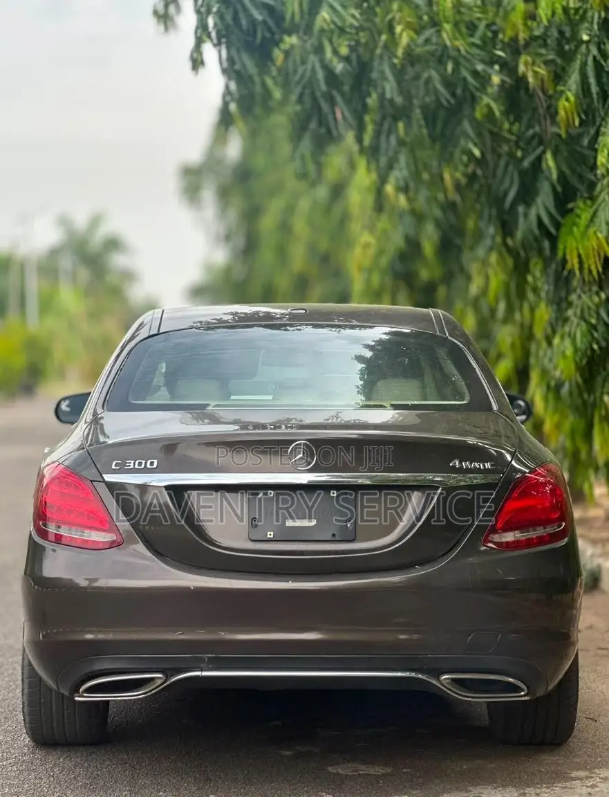 Mercedes-Benz C300 2015