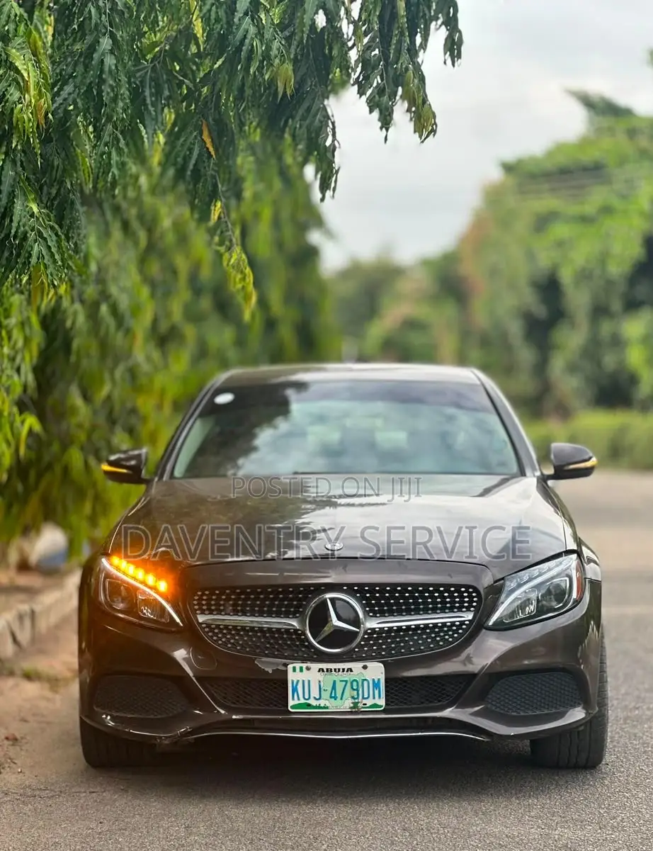 Mercedes-Benz C300 2015